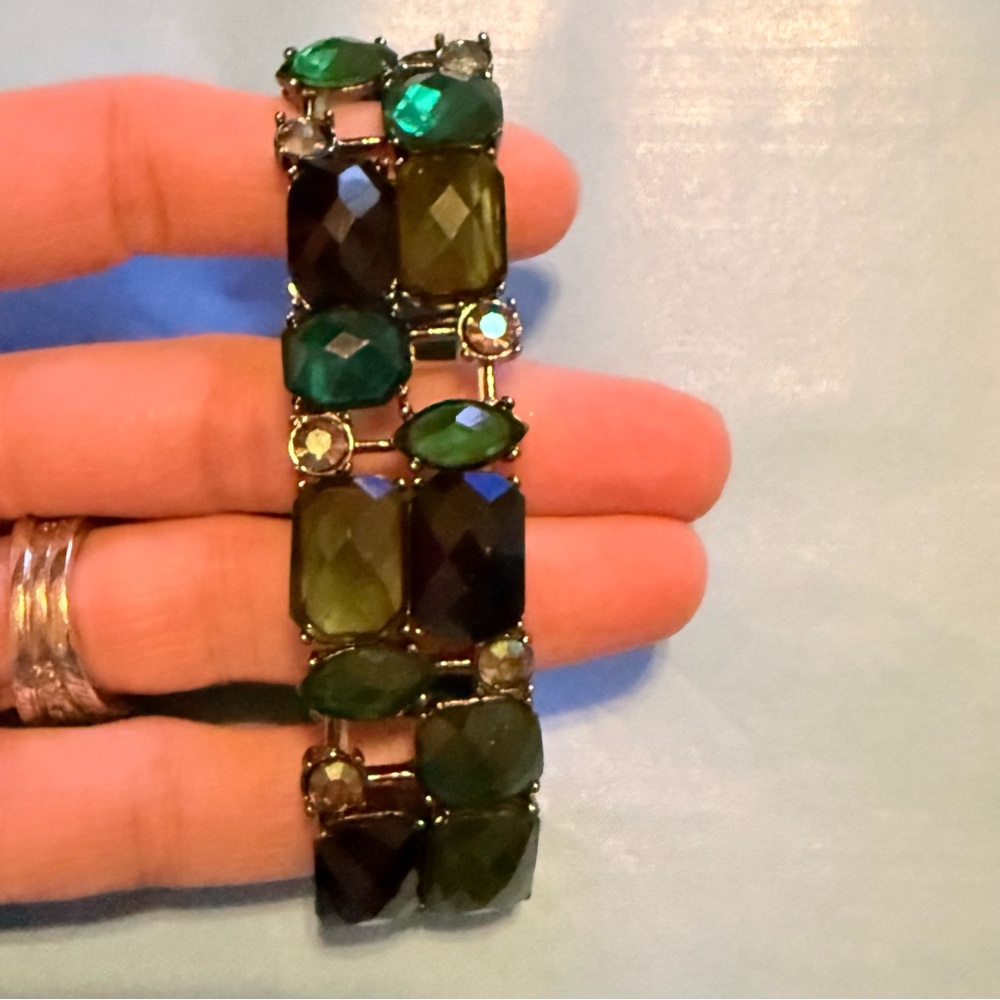 B9 - Vintage Green Glass Cabochons and Rhinestone Bracelet